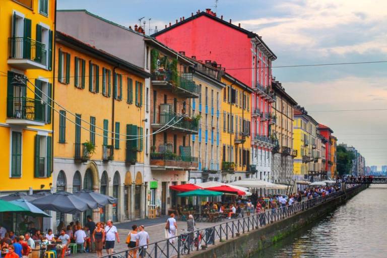 milan-italy-navigli-district-4