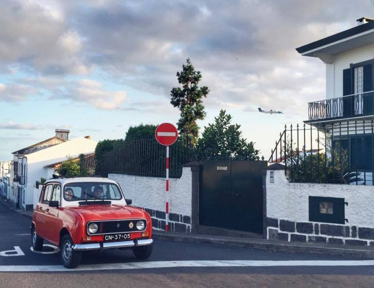 ponta-delgada-airplanes-2