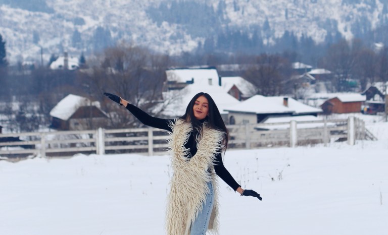 r_nicoleta-obis_vatra-dorne2