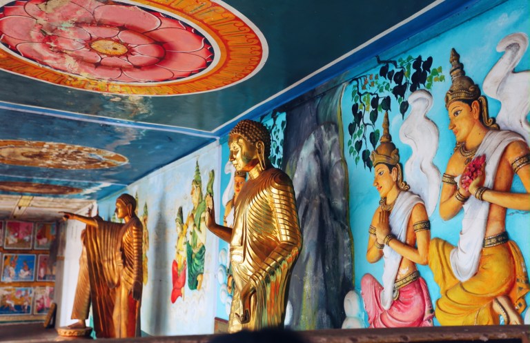 weherahena-temple_prinlume10