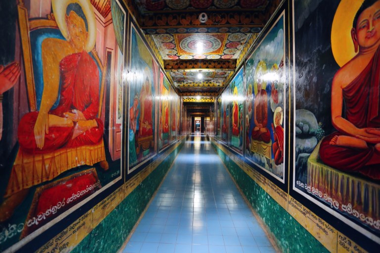 weherahena-temple_prinlume11