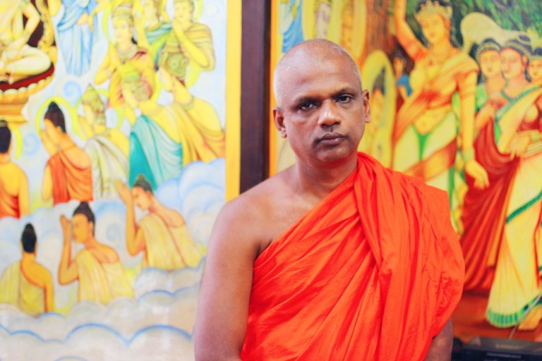 weherahena-temple_prinlume3