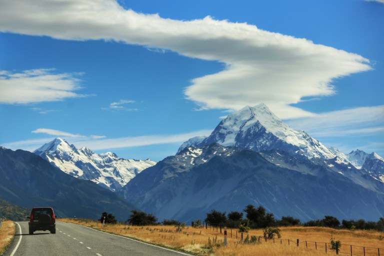 mount-cook_aoteaora_the-land-of-the-long-white-cloud