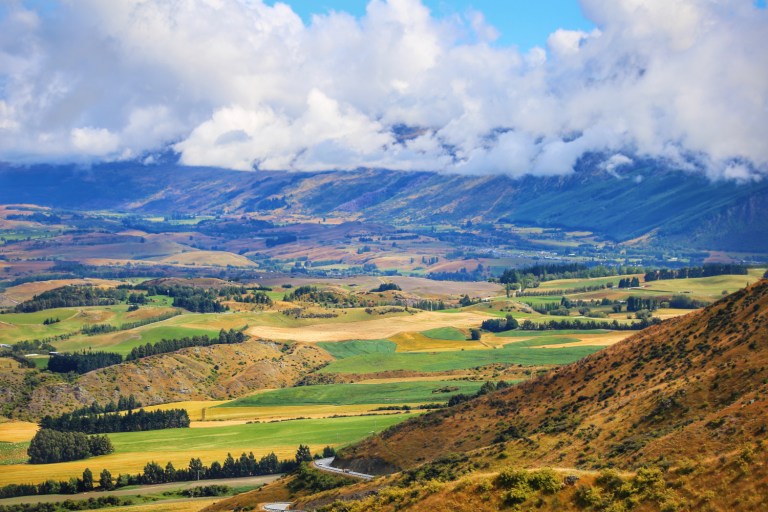 Road from Arrowtown to Queenstown_4