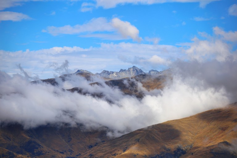Road from Arrowtown to Queenstown_10