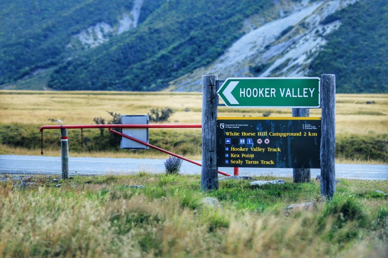 On the way to Hooker Valley_2