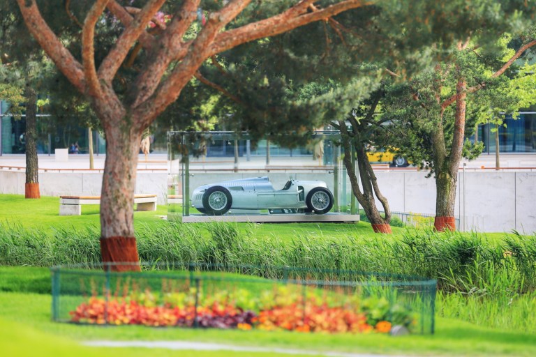 Wolfsburg_Autostadt_Germany_18