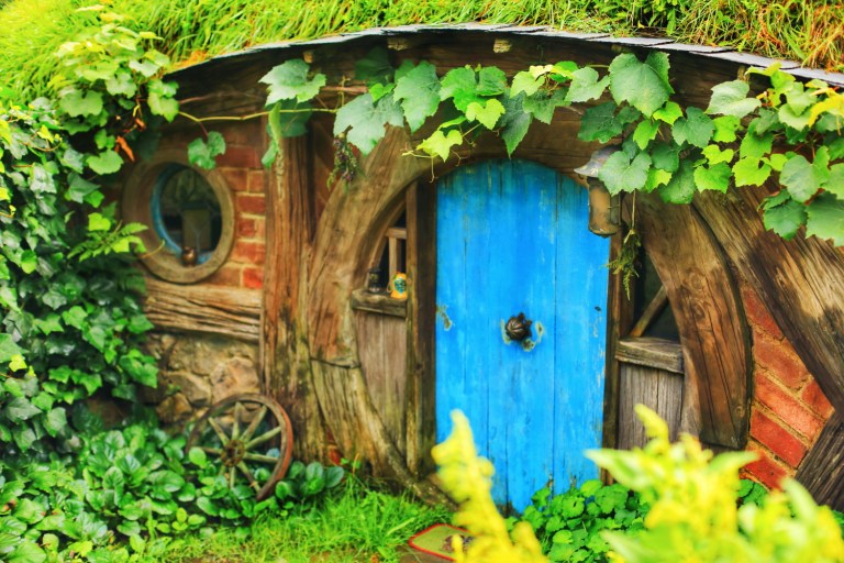 Hobbiton_New Zealand_Hobbit House_1