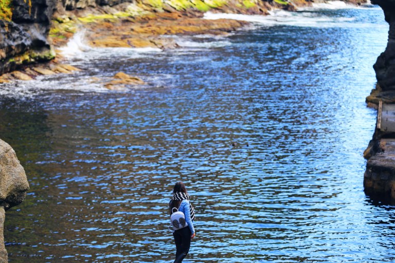 Yvy in faroe Islands_Gjogv_3