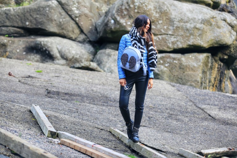 Yvy in faroe Islands_Gjogv_9