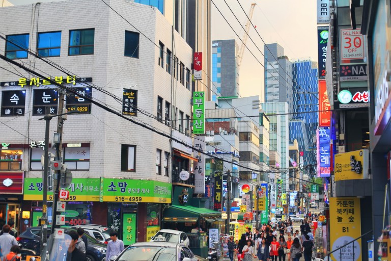 Garosu-gil Seoul South Korea_2
