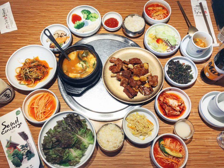 Restaurant vizavi de Gogung Myeong Dong Seoul South Korea_1