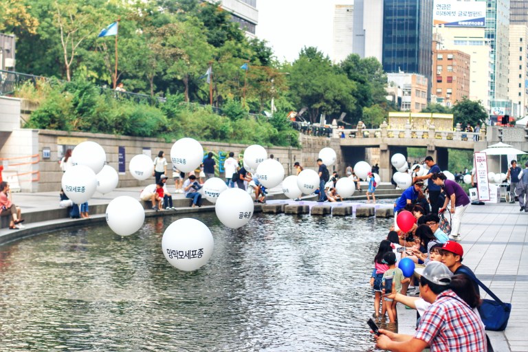 Cheonggyecheon Stream_Seoul_South Korea_1
