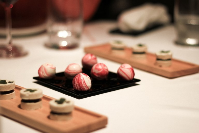 gaggan-chilli-bonbons