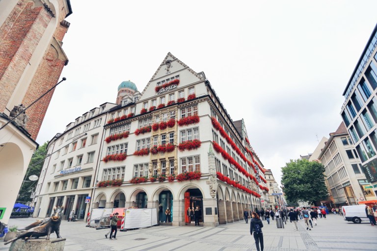 Neuhauser Street_Munich_Germany_1