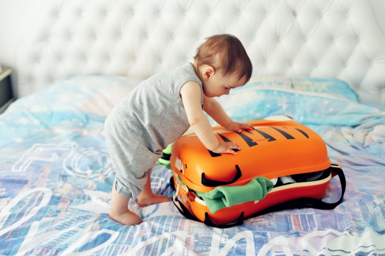 Lufthansa_Baby Suitcase_12