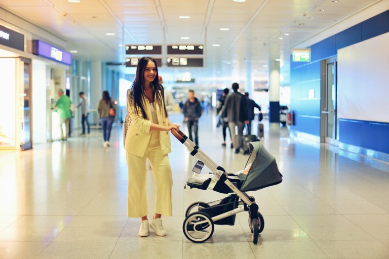 Lufthansa_Baby Suitcase_13