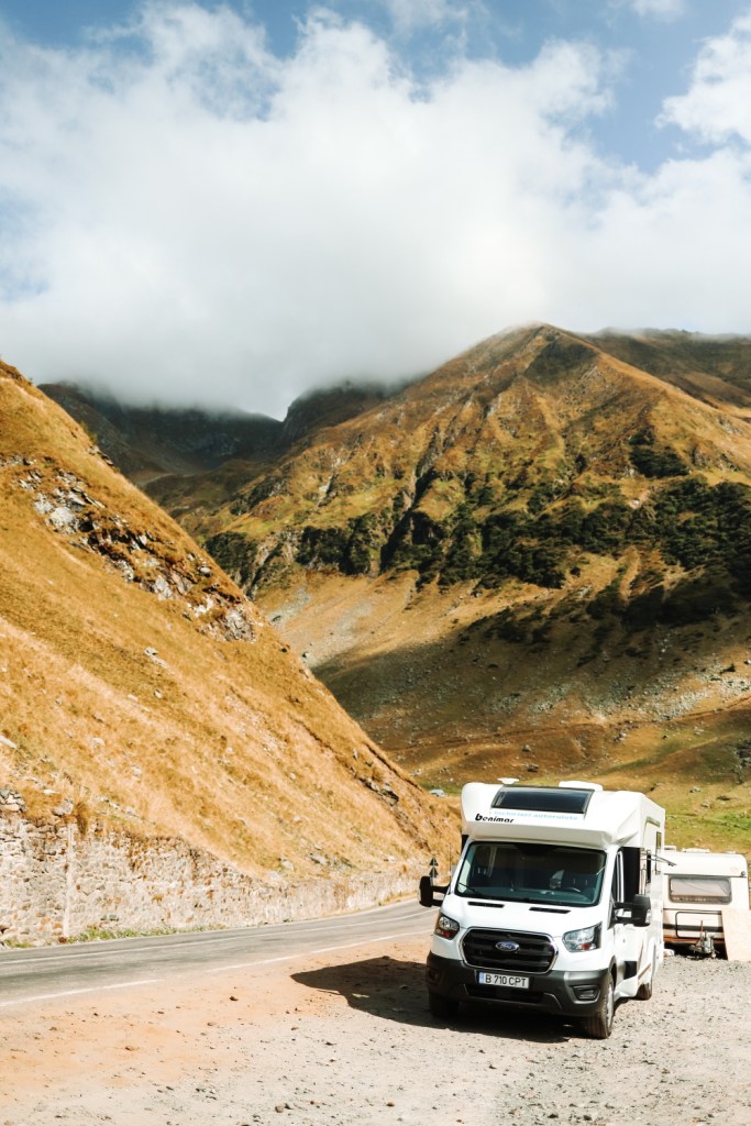 This image has an empty alt attribute; its file name is 22_camper-trip_14.jpg