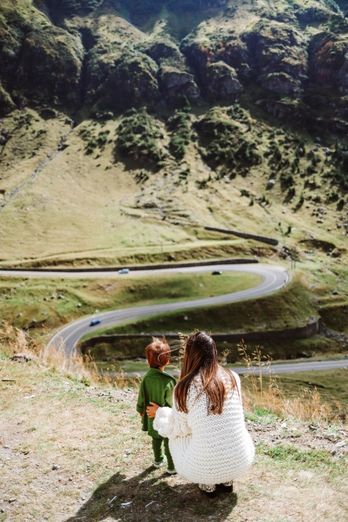 This image has an empty alt attribute; its file name is 24_camper-trip_3.jpg