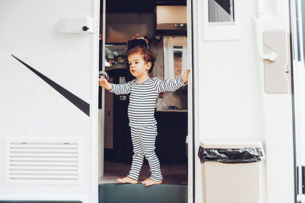 This image has an empty alt attribute; its file name is 45_camper-trip_86.jpg