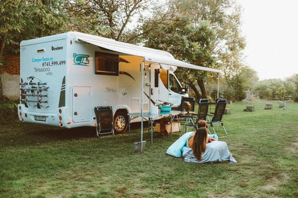 This image has an empty alt attribute; its file name is 51_camper-trip_112.jpg