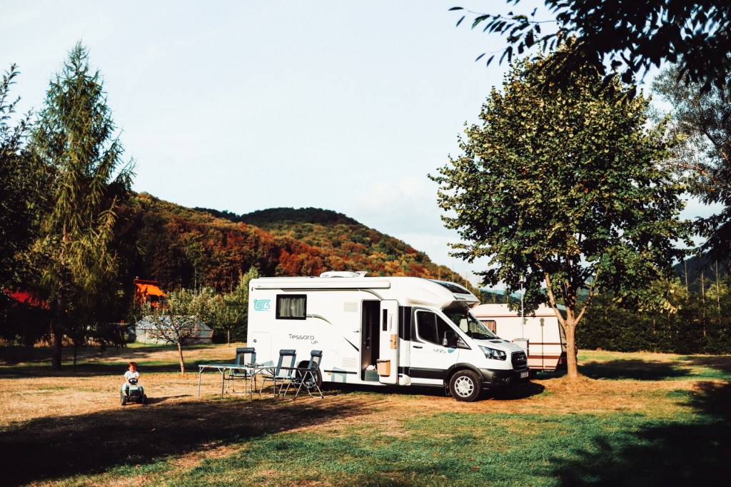 This image has an empty alt attribute; its file name is 53_camper-trip_105.jpg