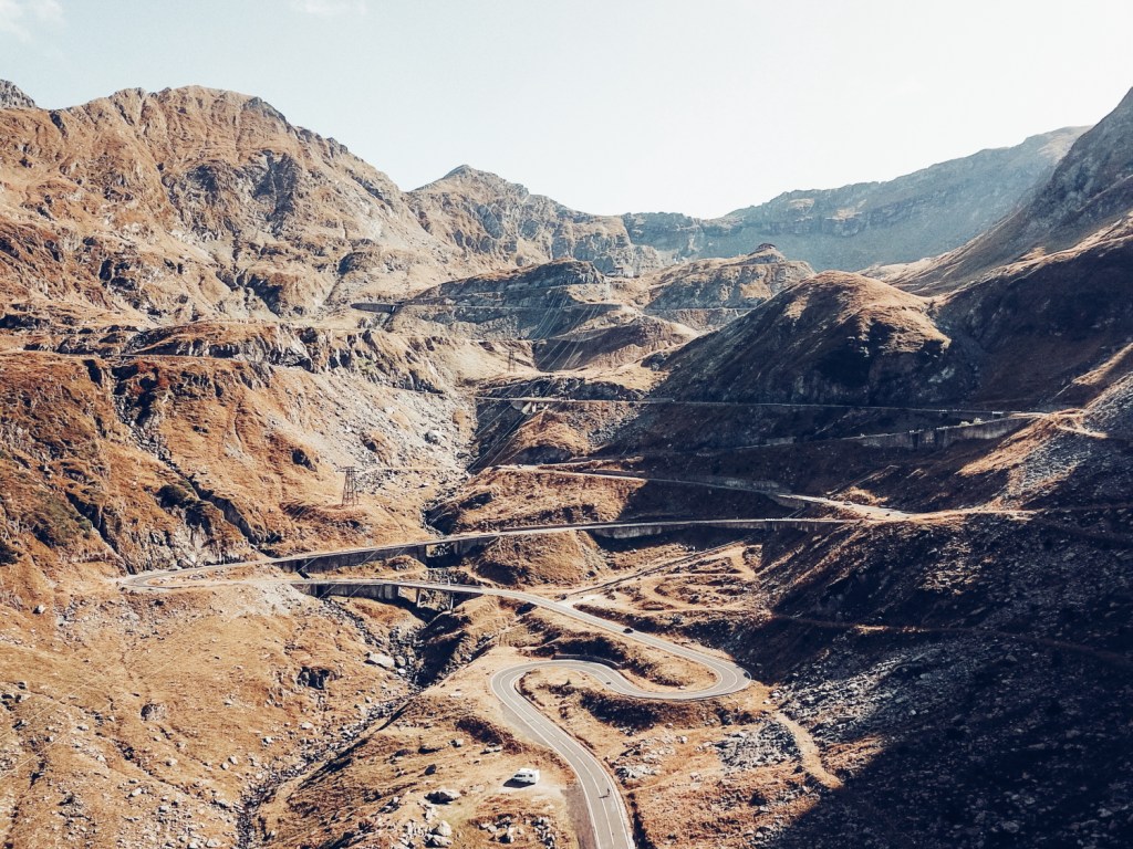 This image has an empty alt attribute; its file name is 6_camper-trip-in-romania.jpg