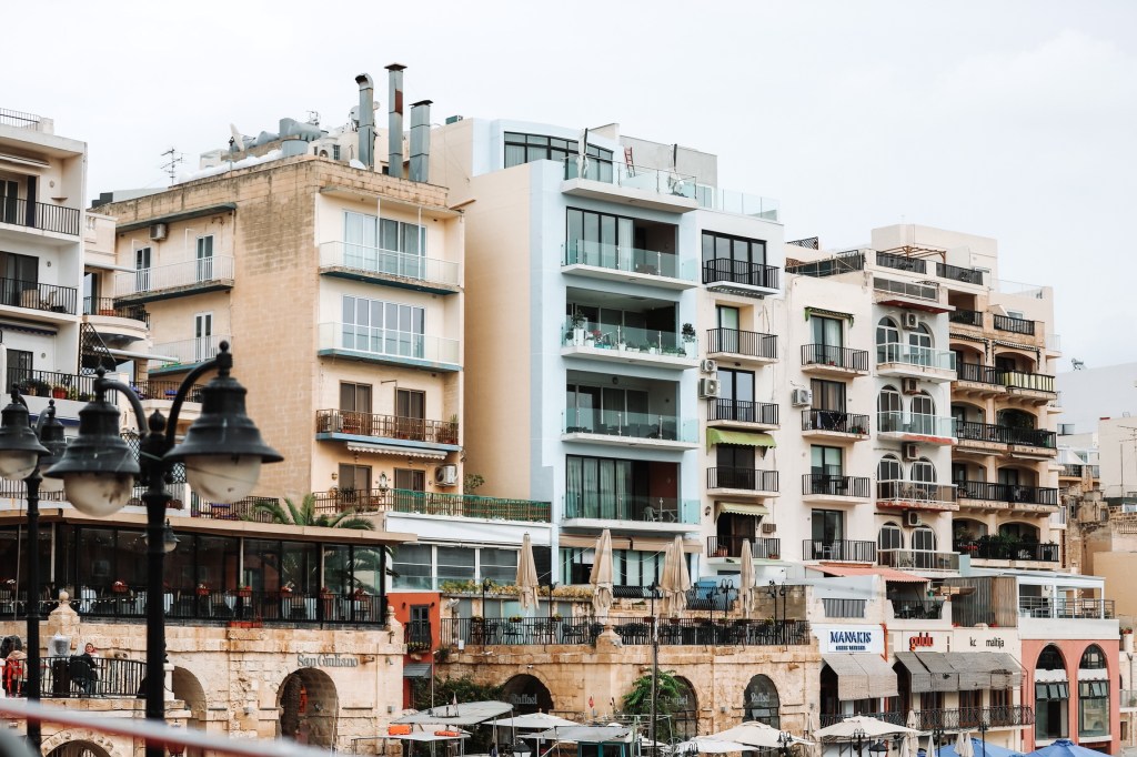 This image has an empty alt attribute; its file name is malta_st-julians_11.jpg