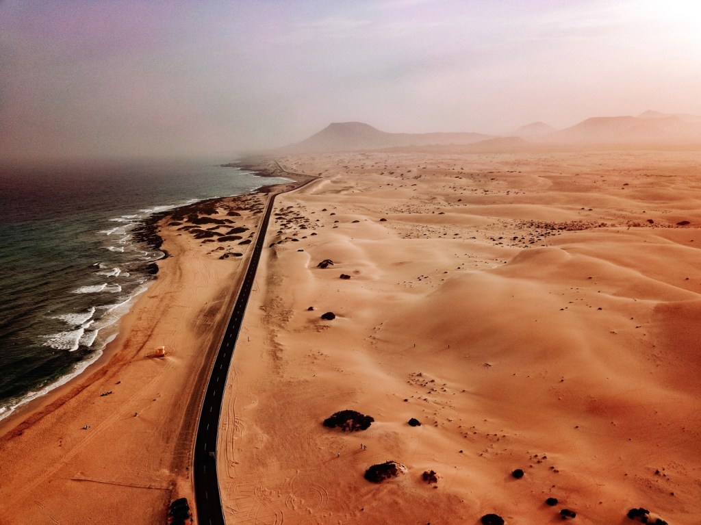 This image has an empty alt attribute; its file name is fuerteventura_corralejo-dunes_2.jpg