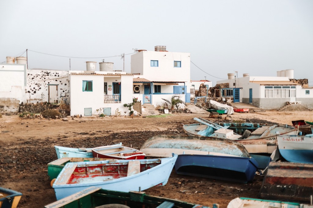 This image has an empty alt attribute; its file name is fuerteventura_sat-pescaresc_1.jpg